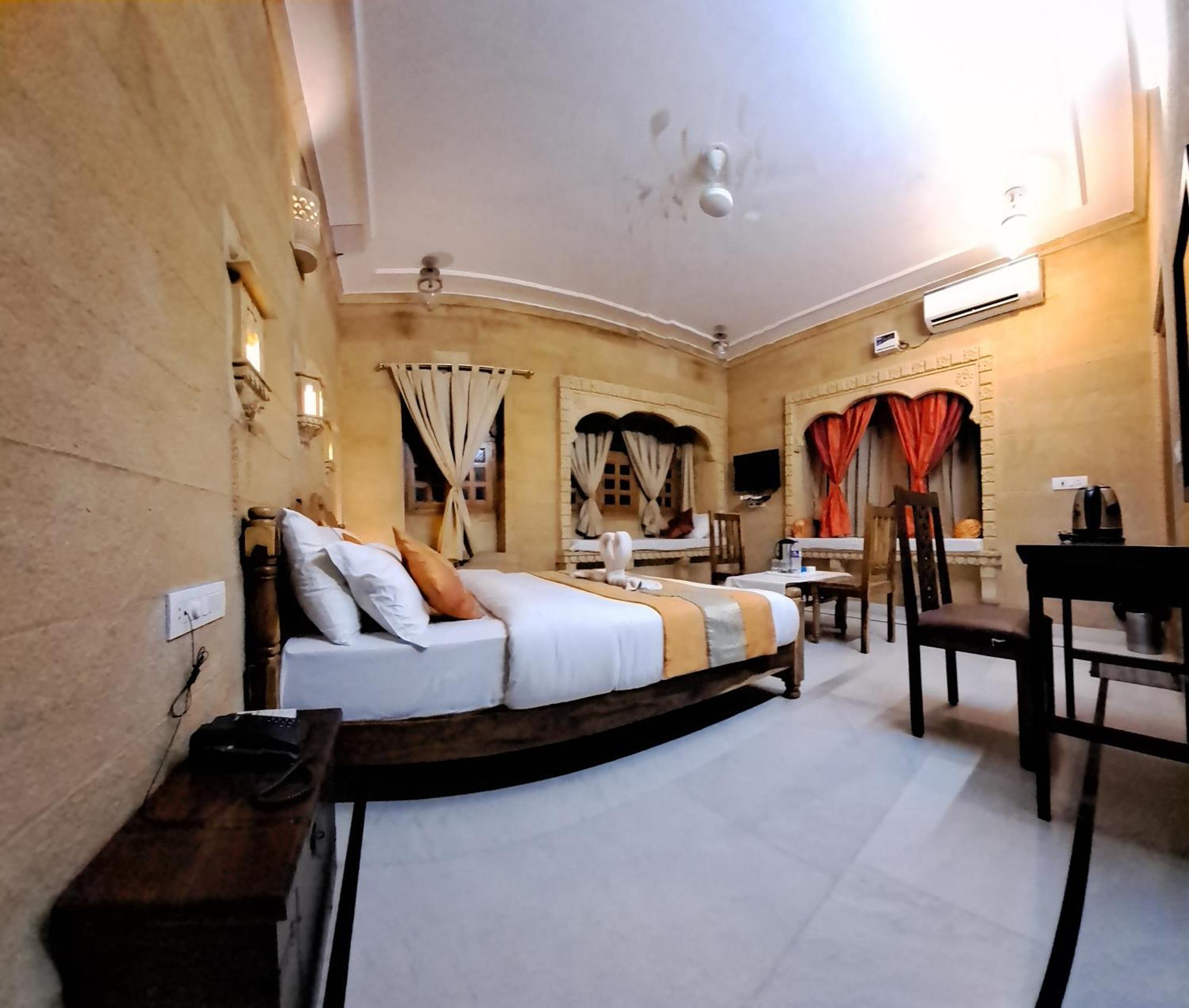 Golden Marigold Hotel Jaisalmer Esterno foto