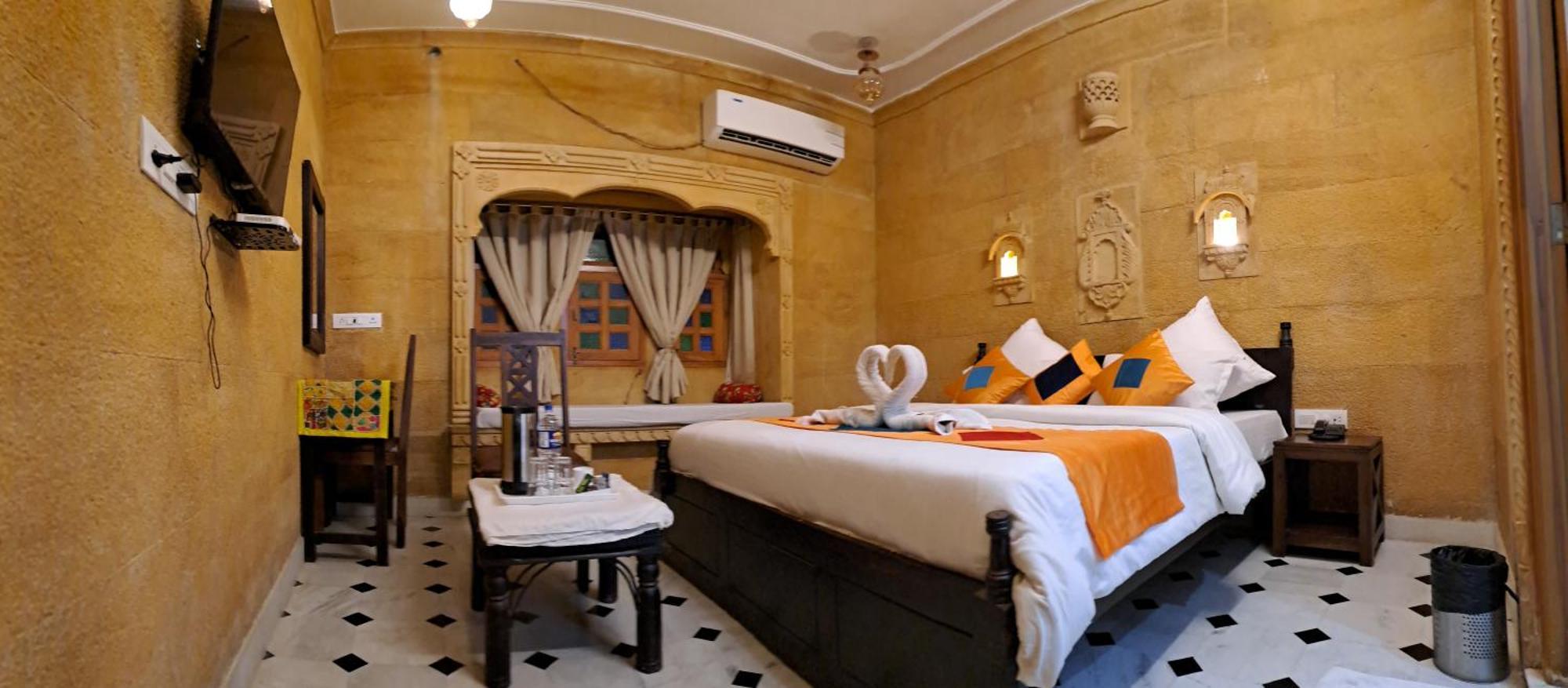 Golden Marigold Hotel Jaisalmer Esterno foto