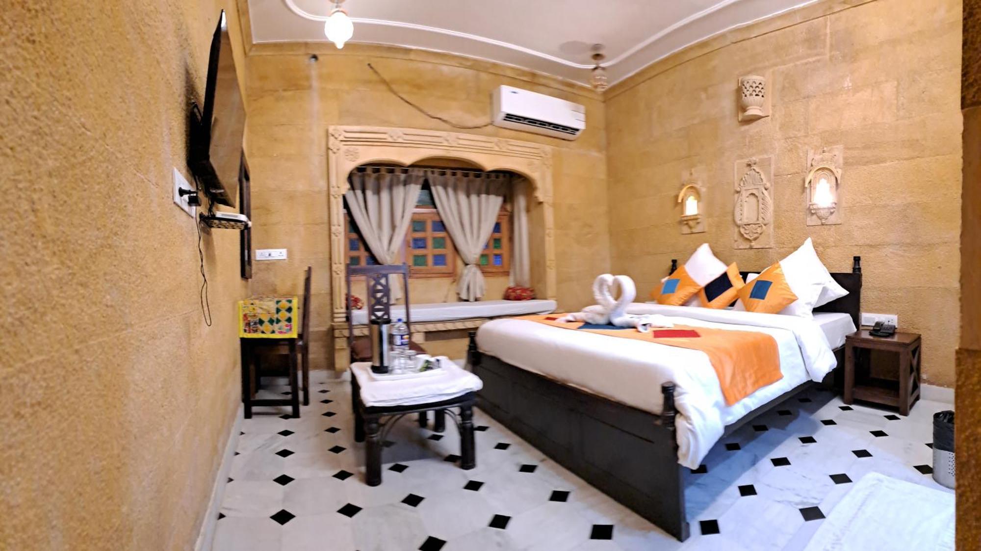 Golden Marigold Hotel Jaisalmer Esterno foto