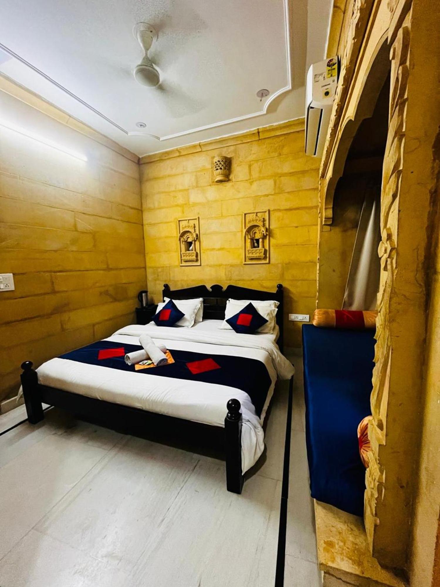 Golden Marigold Hotel Jaisalmer Esterno foto